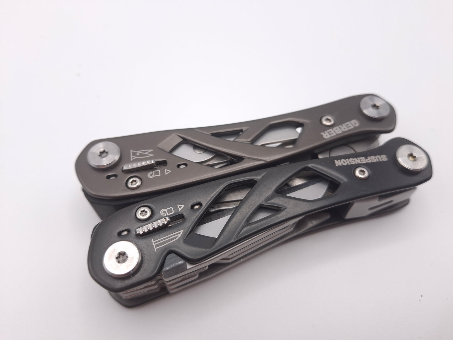 Gerber Suspension Multi-Tool (Mixed Colors) – Grade C