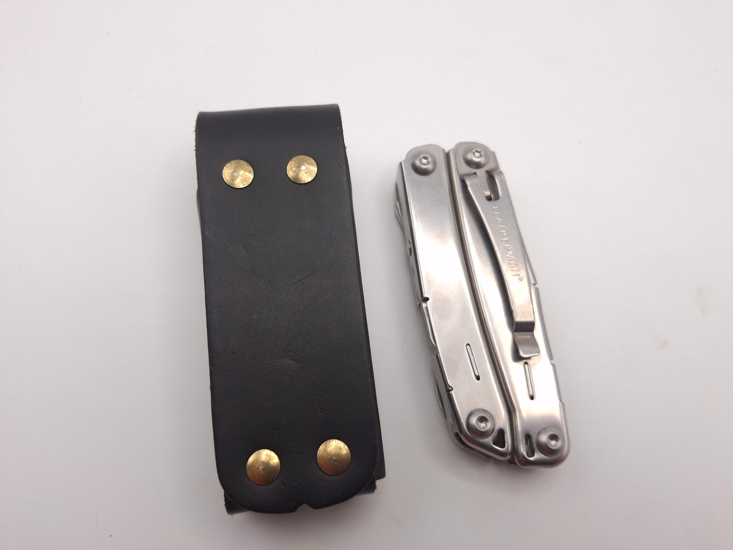 Leatherman Wingman met lederen foedraal – Grade B