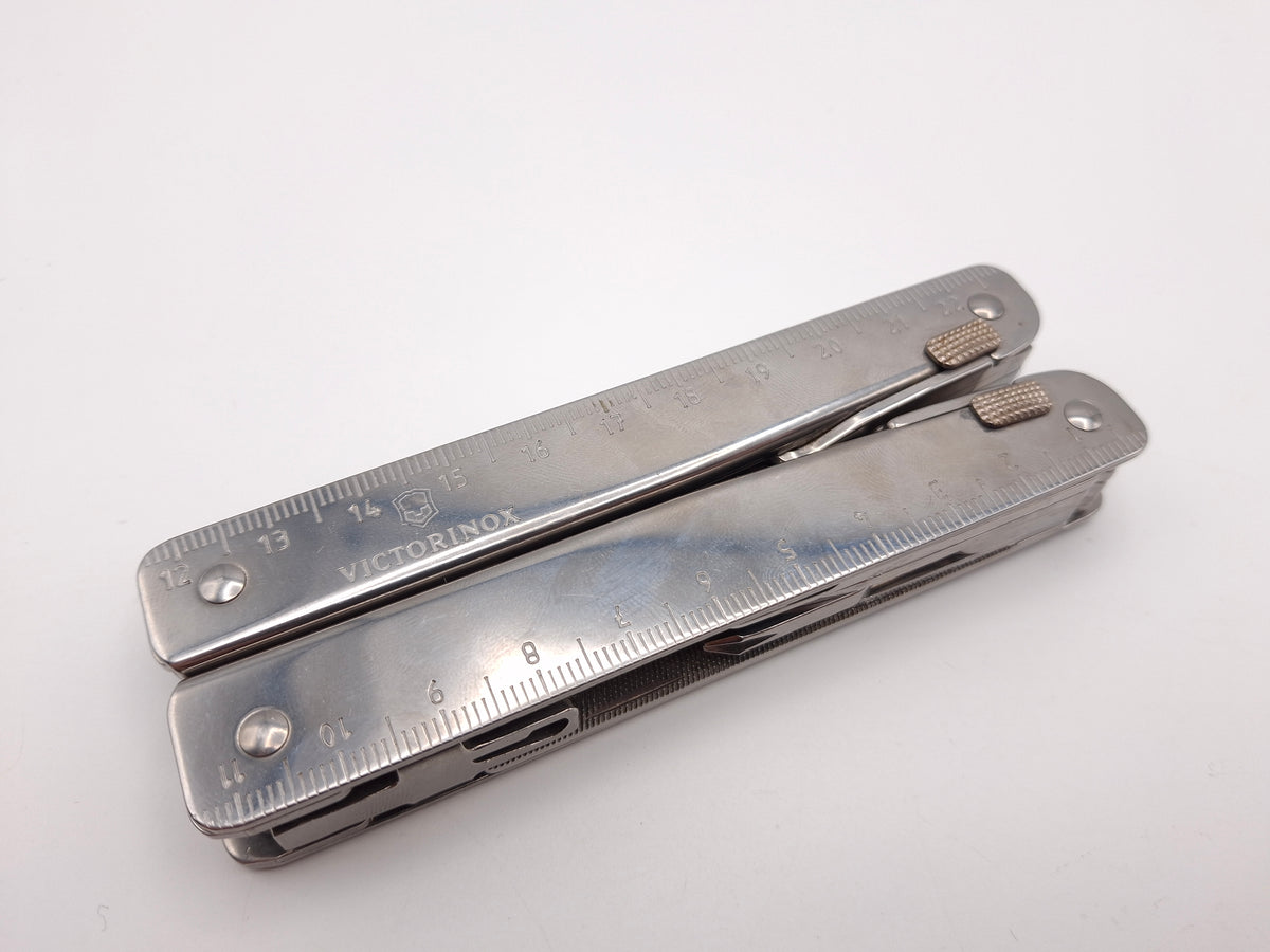 Victorinox Swiss Tool X – Grade B
