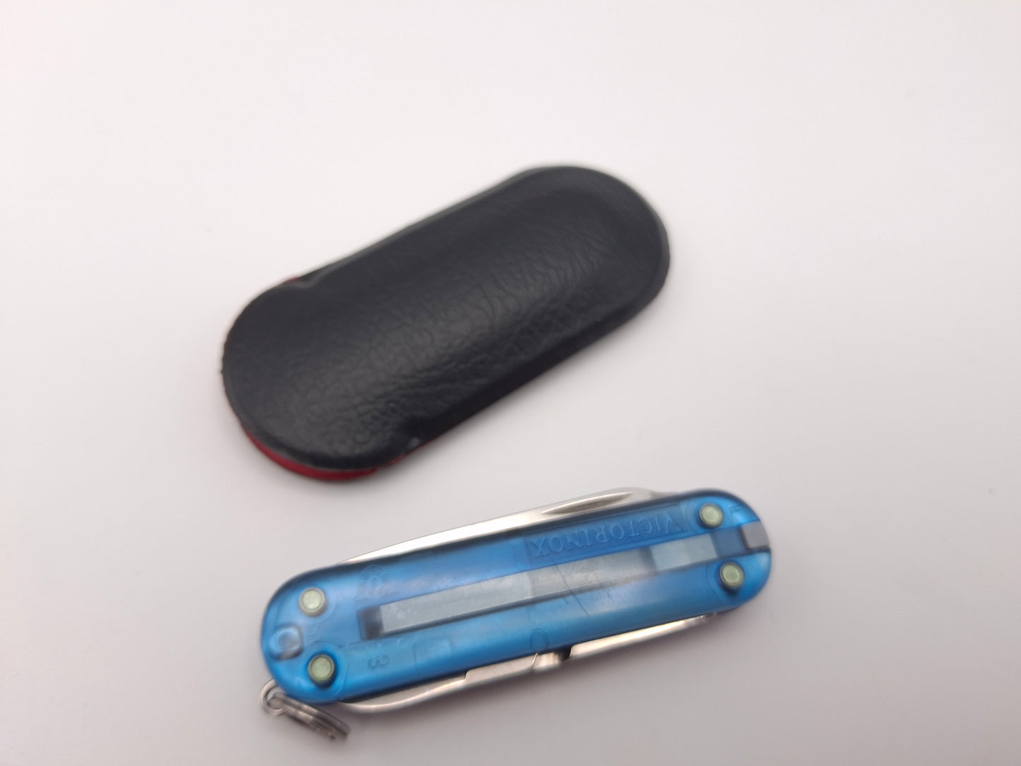 Victorinox Swiss Lite Blue Transparent – Grade A
