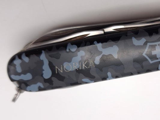 Victorinox Huntsman Navy Camouflage gravering NORIKA – OUTLET