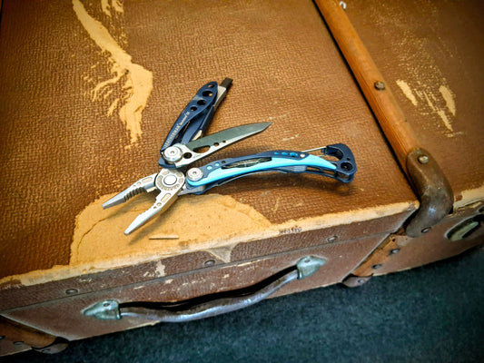 Mag je multitool mee op reis? Alles over messen en vliegen