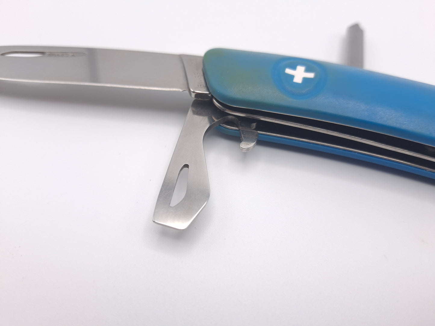 Swiza D04 Blue – Grade C