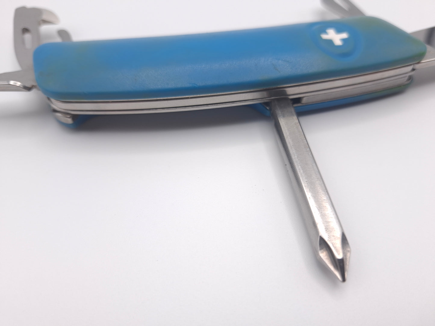 Swiza D04 Blue – Grade C