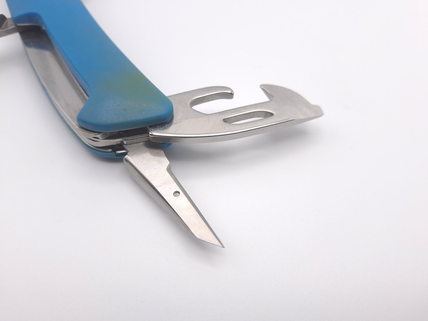Swiza D04 Blue – Grade C