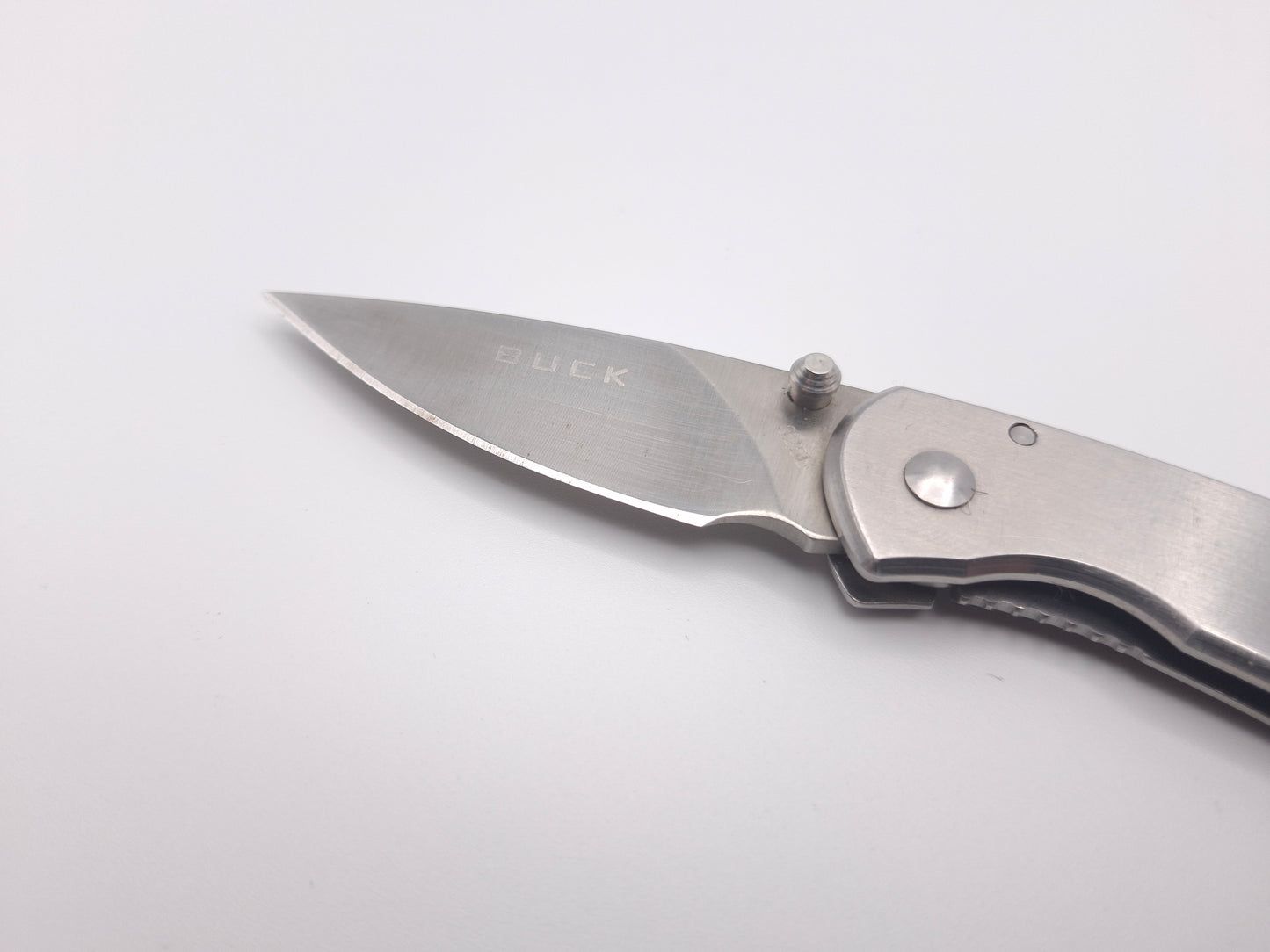 Buck 325 Colleague – Grade B 