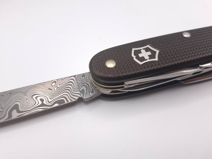 Victorinox Farmer X Alox Damast Limited Edition 2024 – Grade B