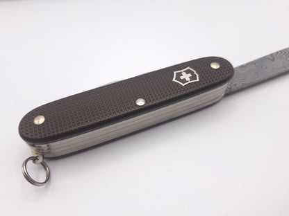 Victorinox Farmer X Alox Damast Limited Edition 2024 – Grade B