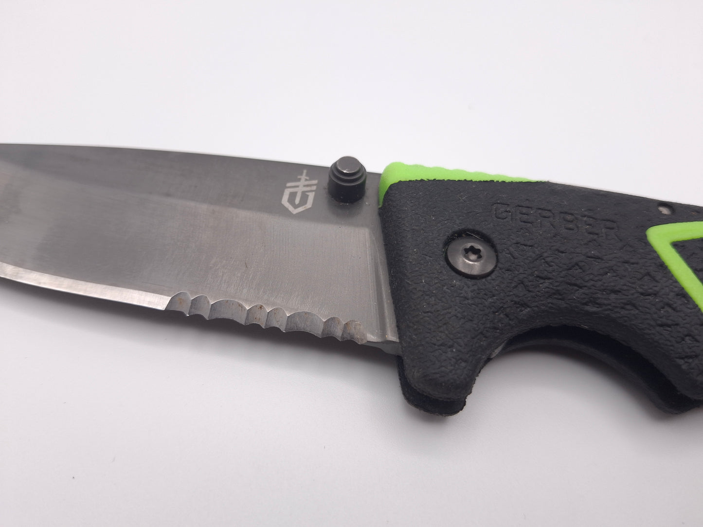 Gerber Freescape Folding Green Serrated – Grade B