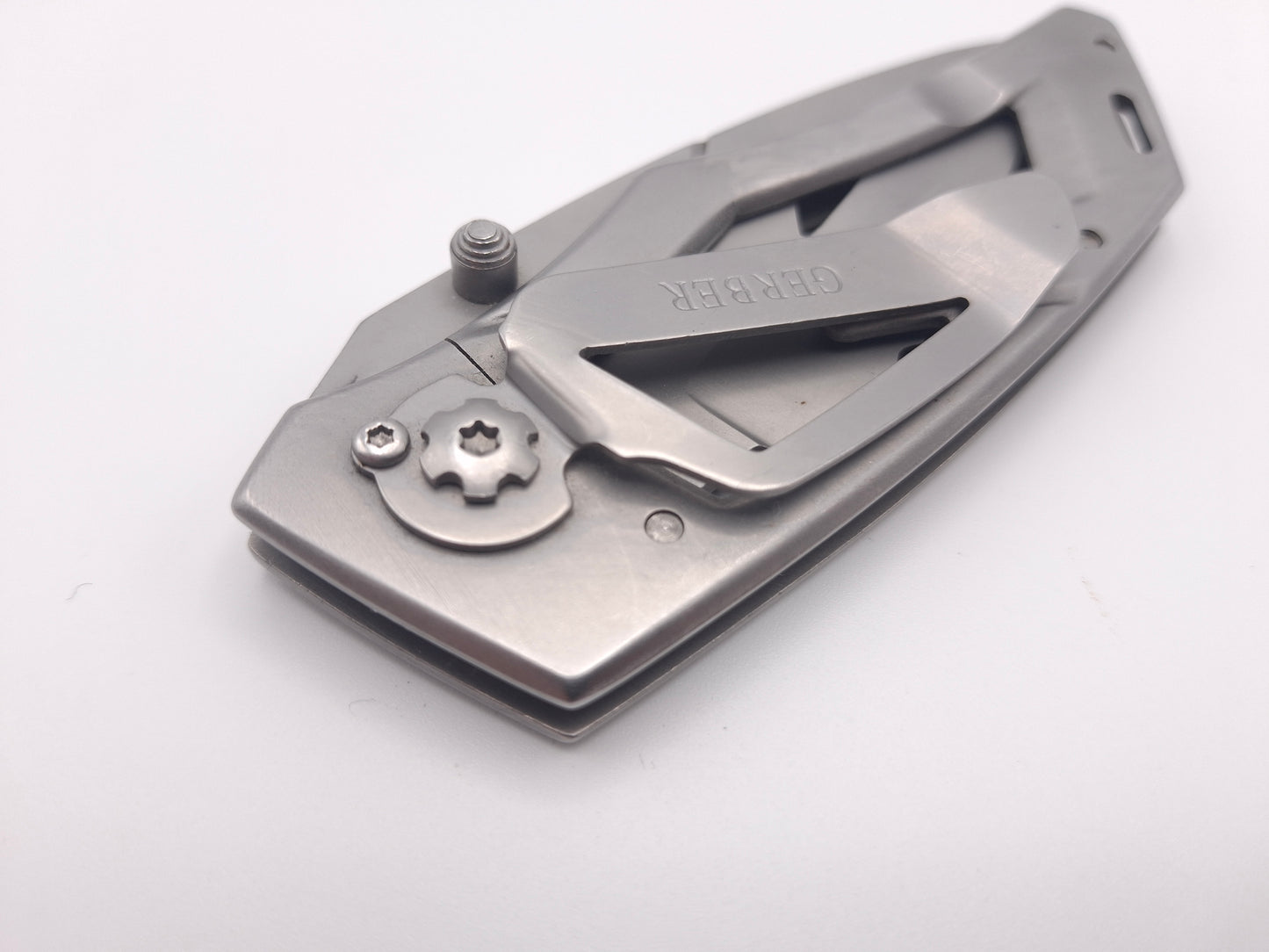 Gerber Truss 2.0 Serrated – Grade B