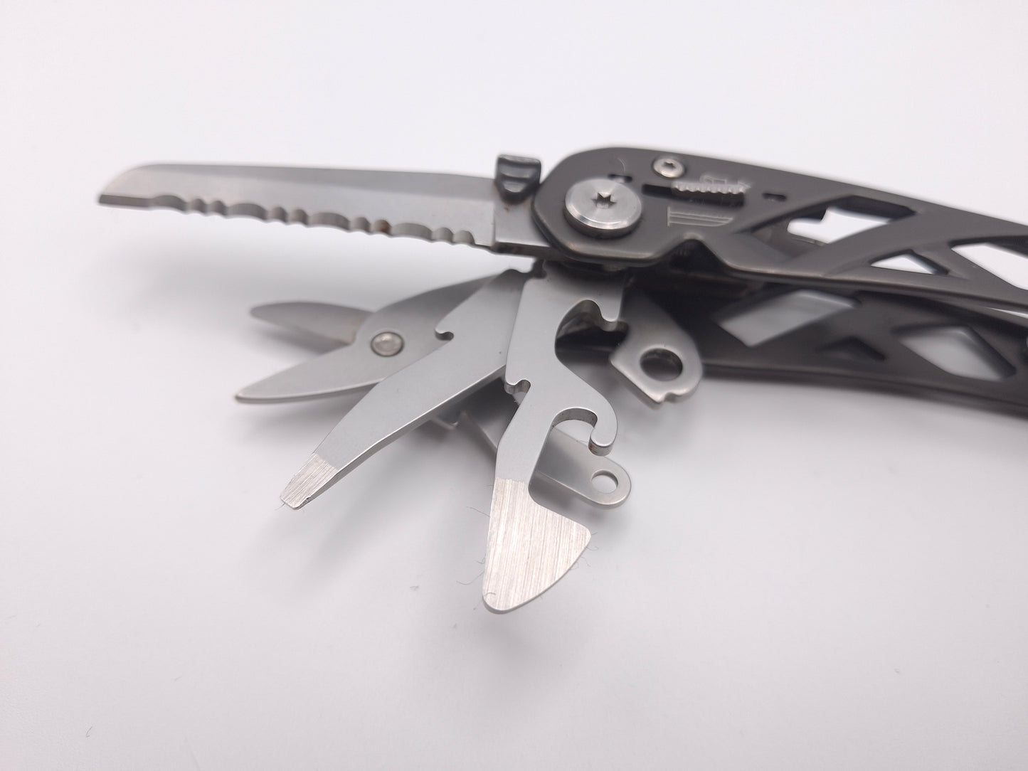 Gerber Suspension Multi-Tool (Mixed Colors) – Grade C