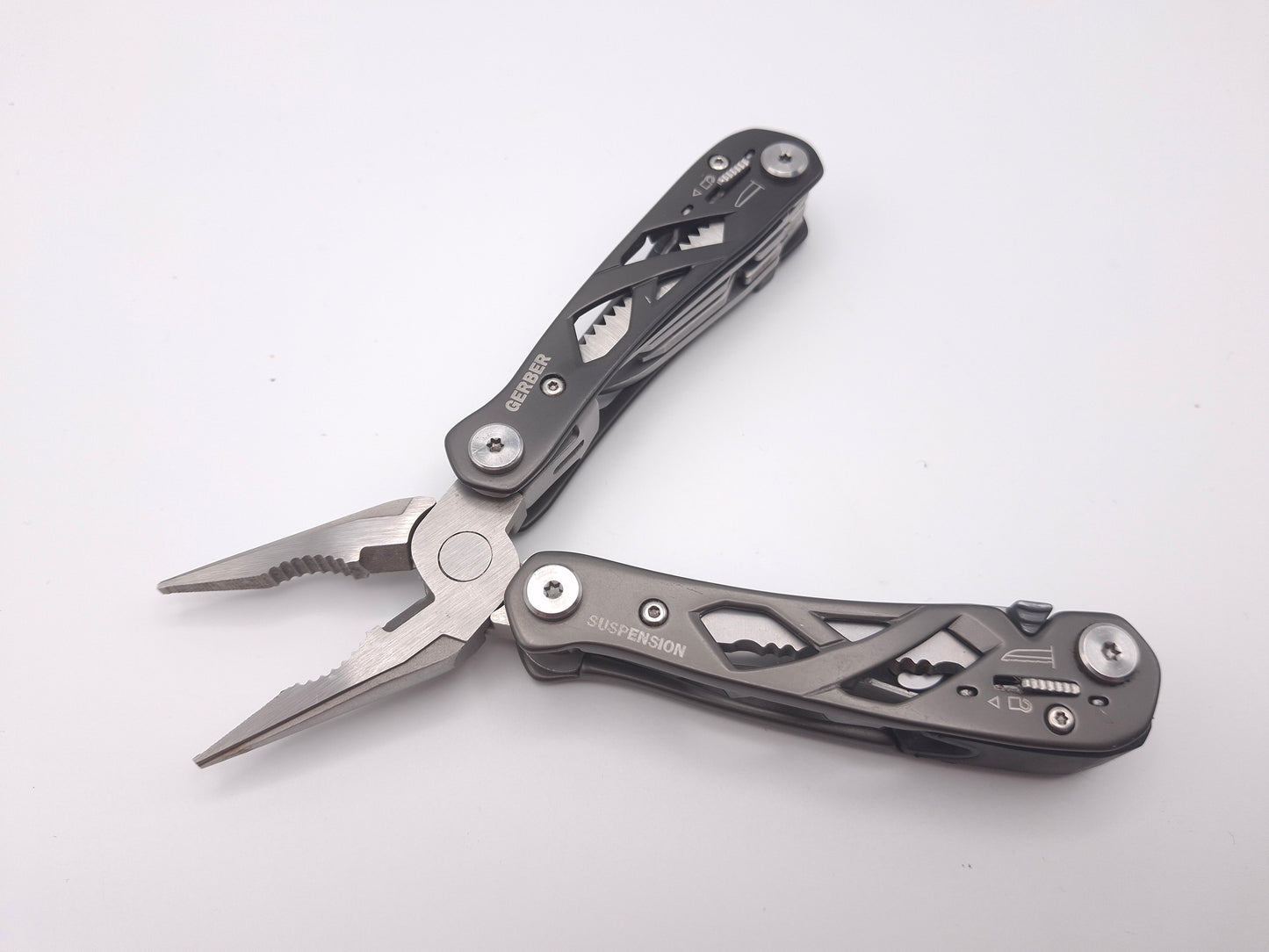 Gerber Suspension Multi-Tool (Mixed Colors) – Grade C