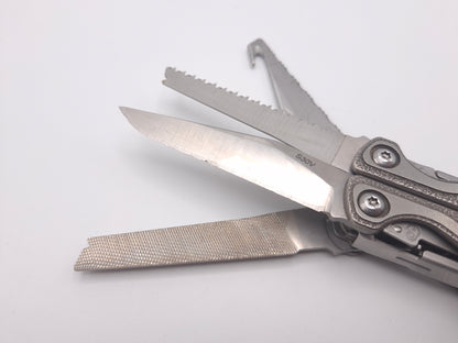 Leatherman Charge TTi 2-Hand Opening – Grade B