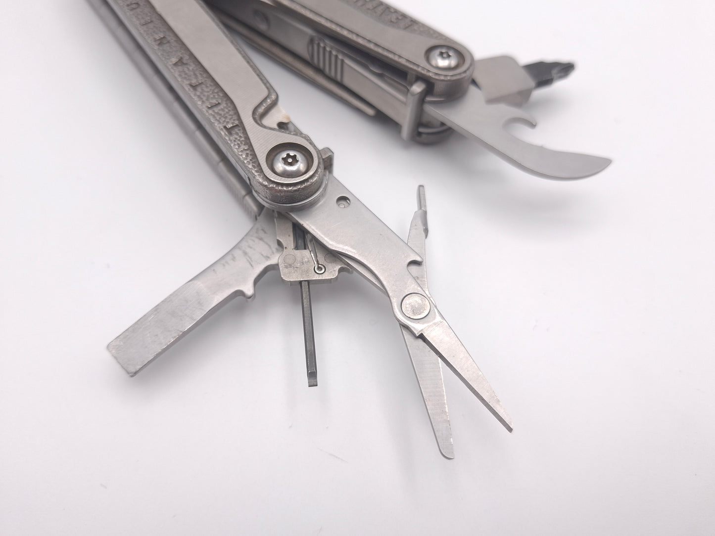 Leatherman Charge TTi 2-Hand Opening – Grade B
