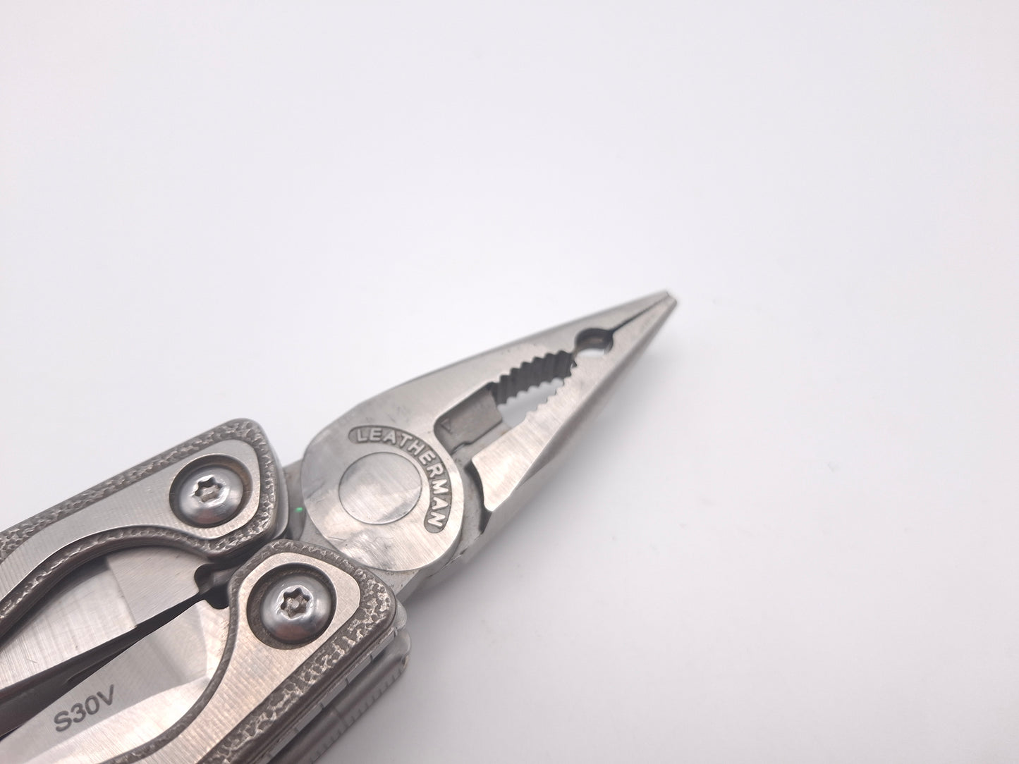 Leatherman Charge TTi 2-Hand Opening – Grade B
