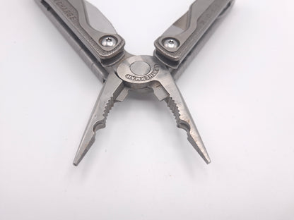 Leatherman Charge TTi 2-Hand Opening – Grade B