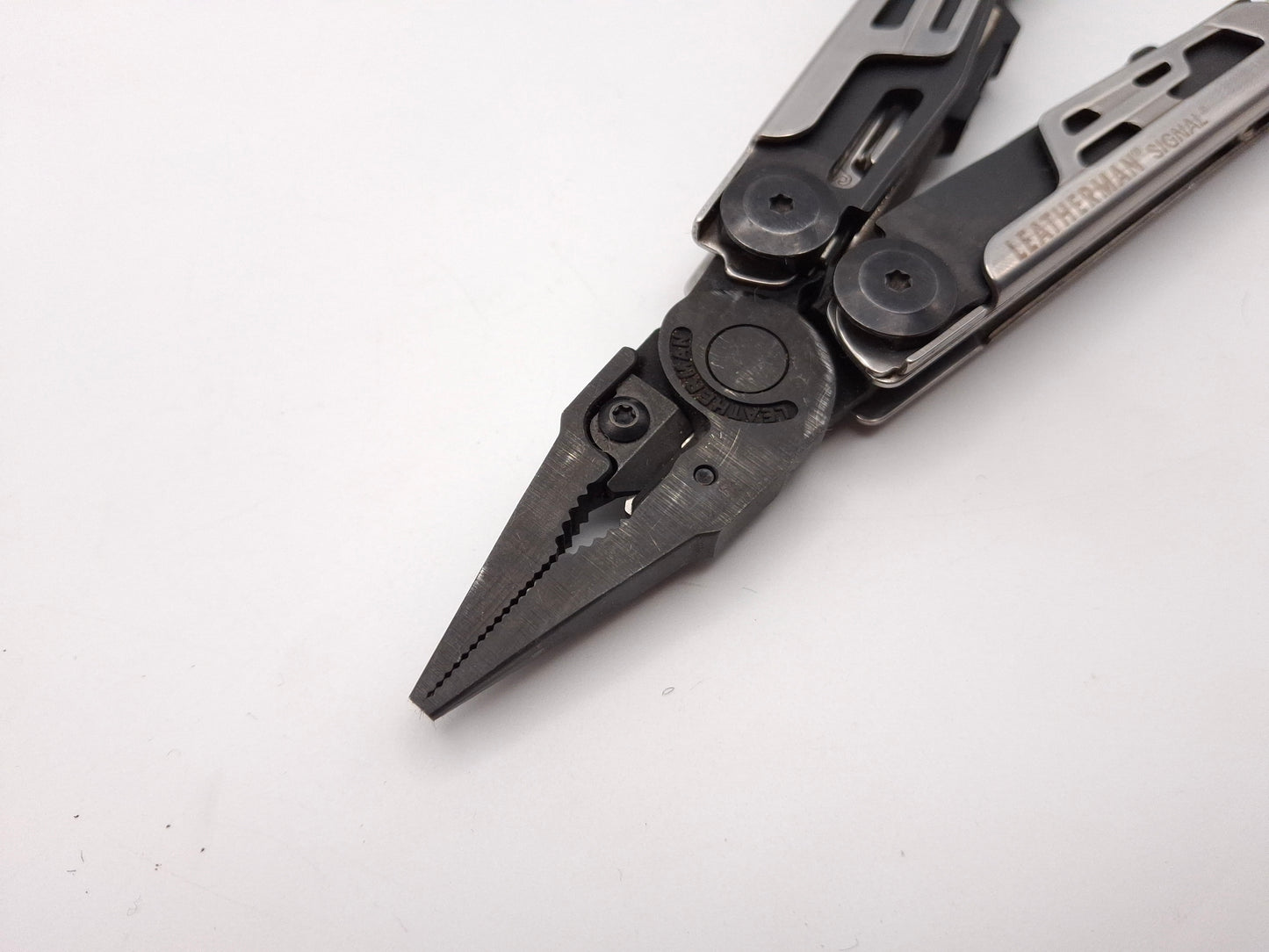 Leatherman Signal Black & Silver – Grade B