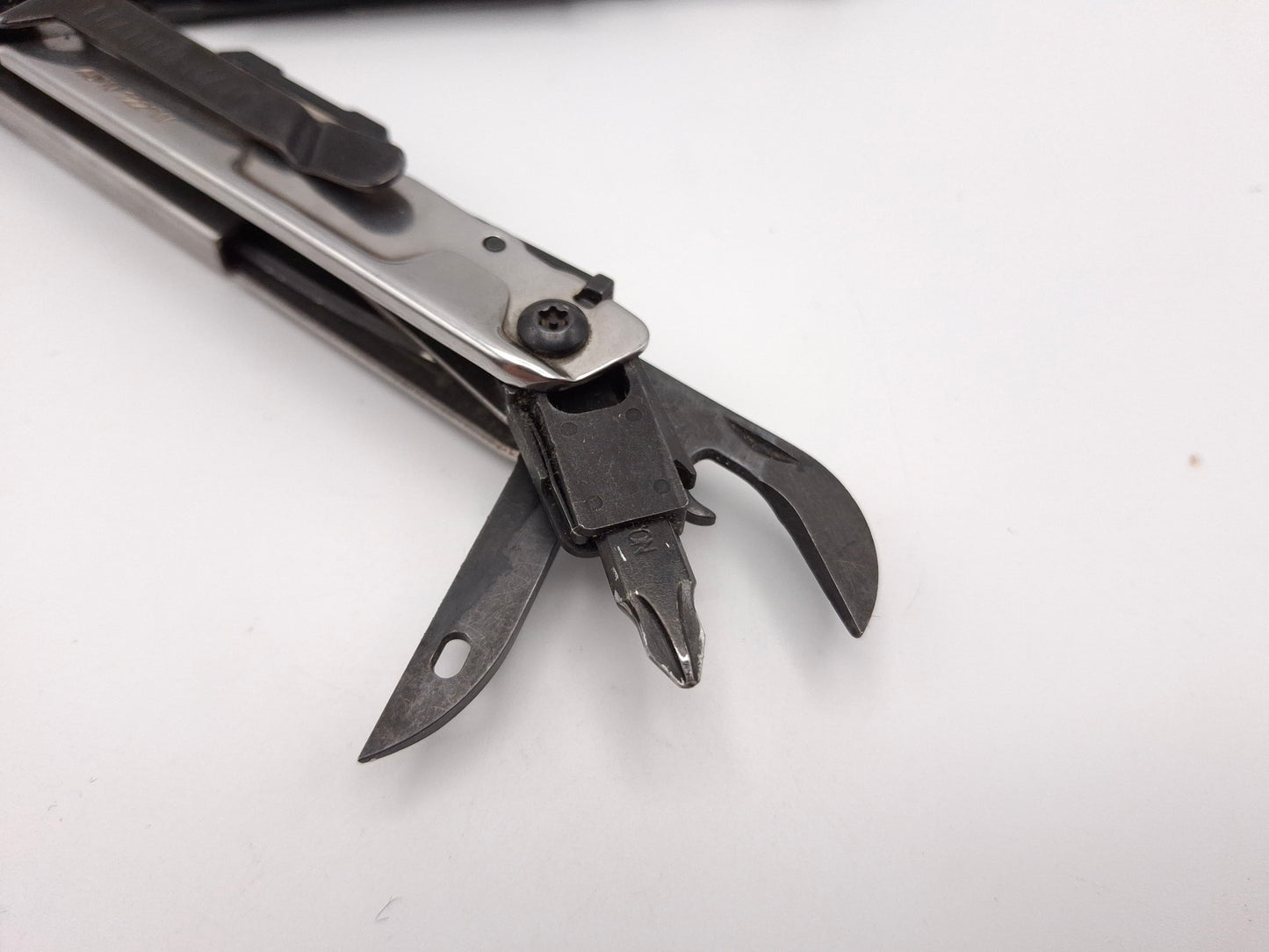 Leatherman Signal Black & Silver – Grade B