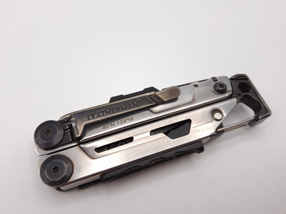 Leatherman Signal Black & Silver – Grade B