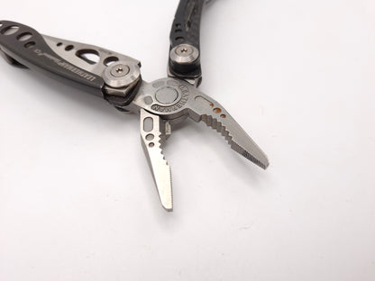 Leatherman Skeletool CX Carbon Fiber – Grade B
