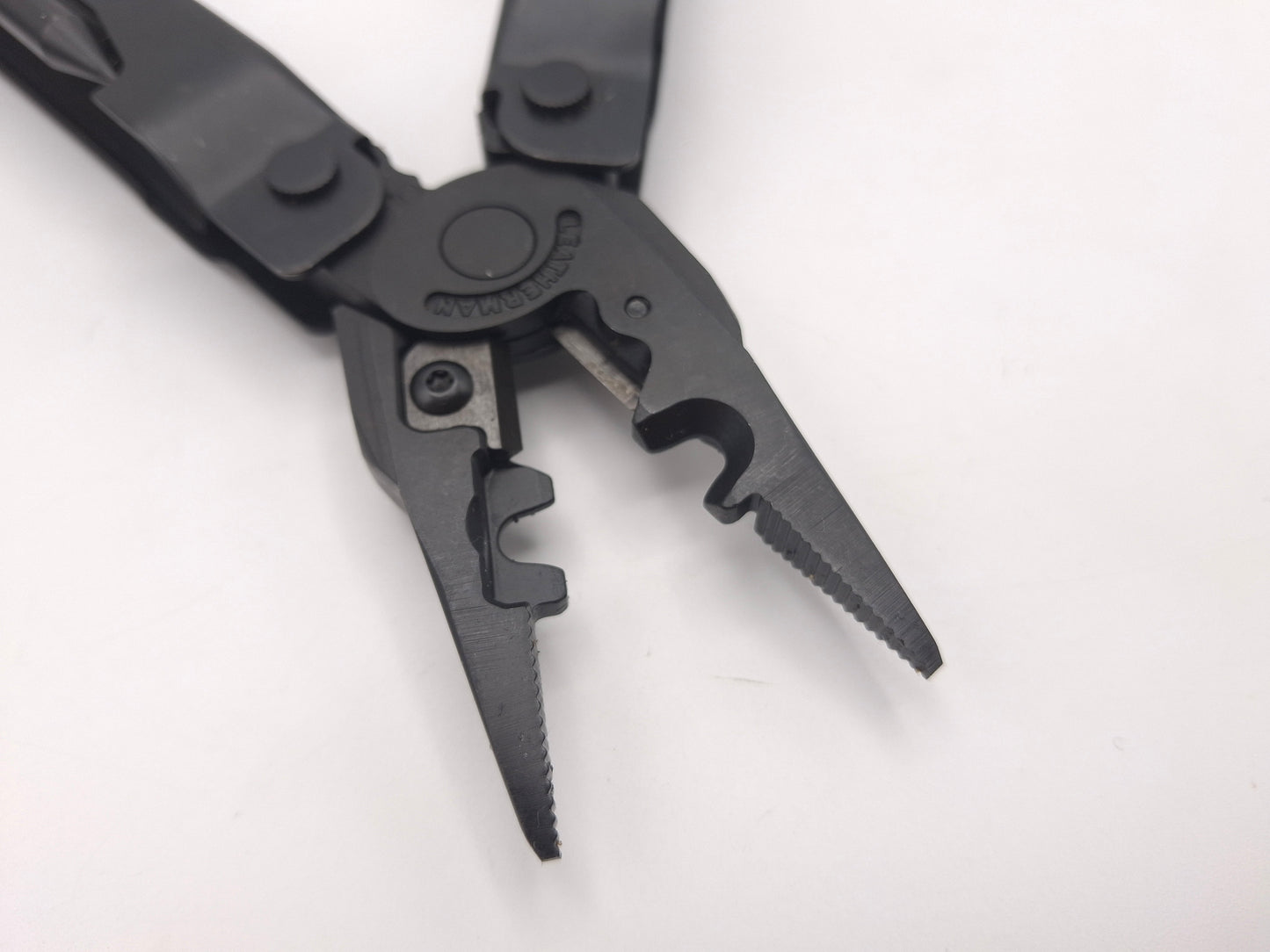 Leatherman Super Tool 300 EOD Oxyde noir – Grade B