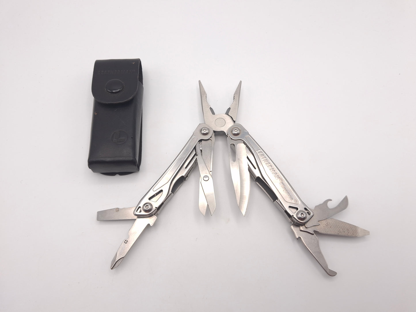 Leatherman Wingman met lederen foedraal – Grade B