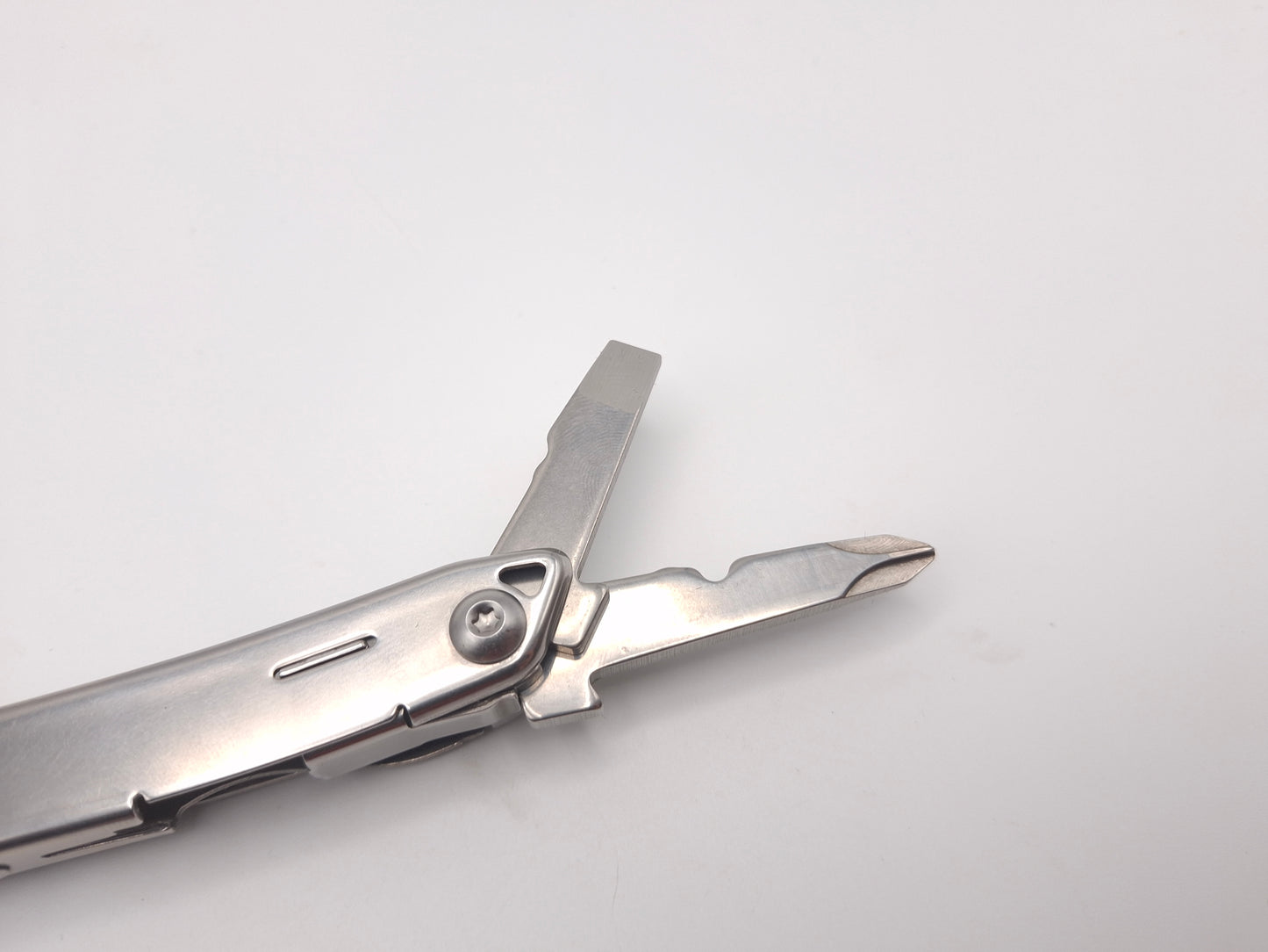 Leatherman Wingman met lederen foedraal – Grade B
