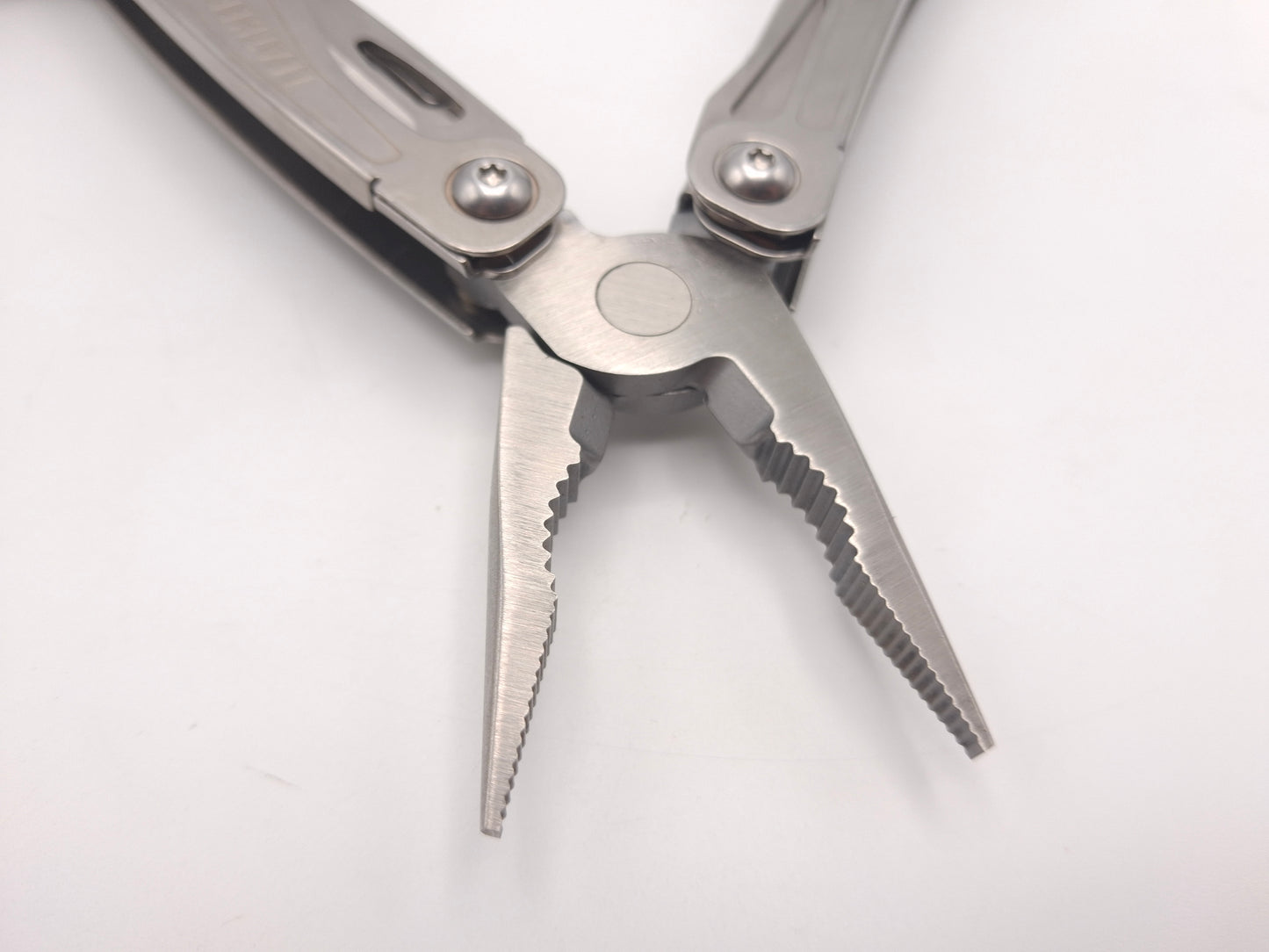 Leatherman Wingman met lederen foedraal – Grade B