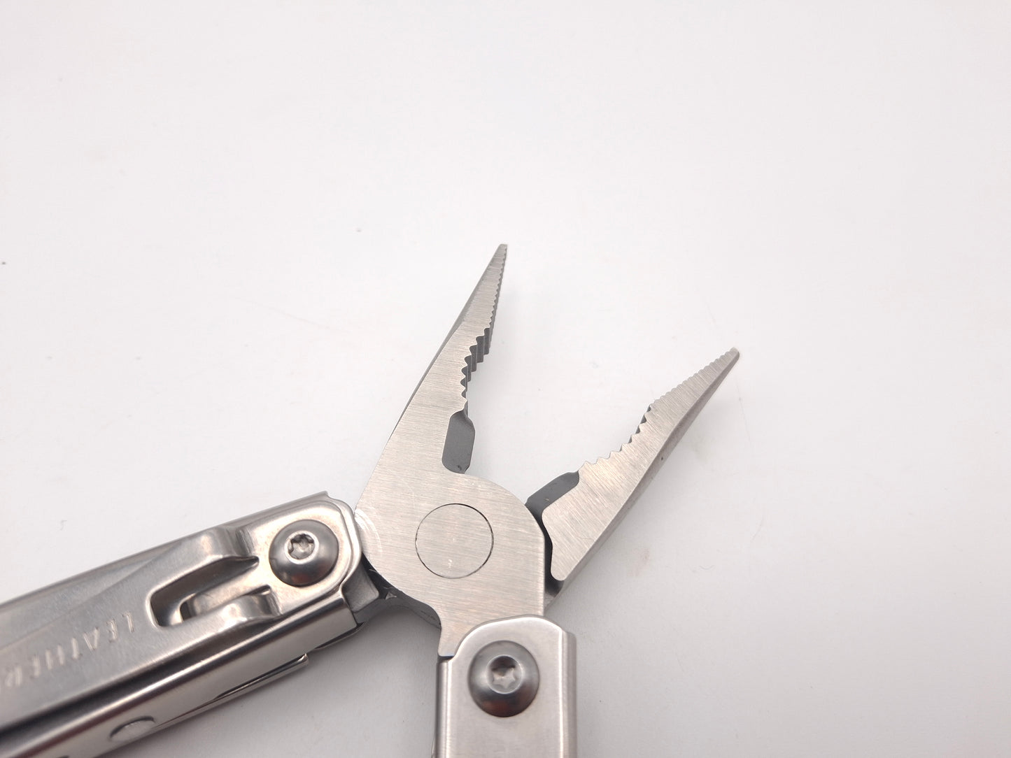Leatherman Wingman met lederen foedraal – Grade B