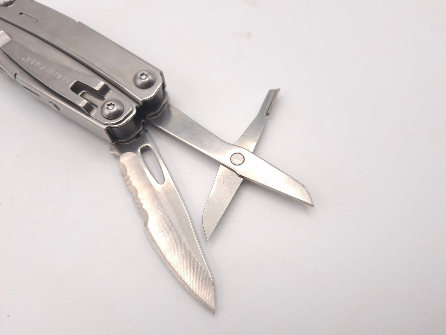 Leatherman Wingman met lederen foedraal – Grade B