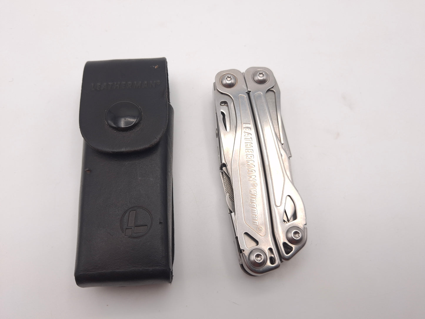 Leatherman Wingman met lederen foedraal – Grade B