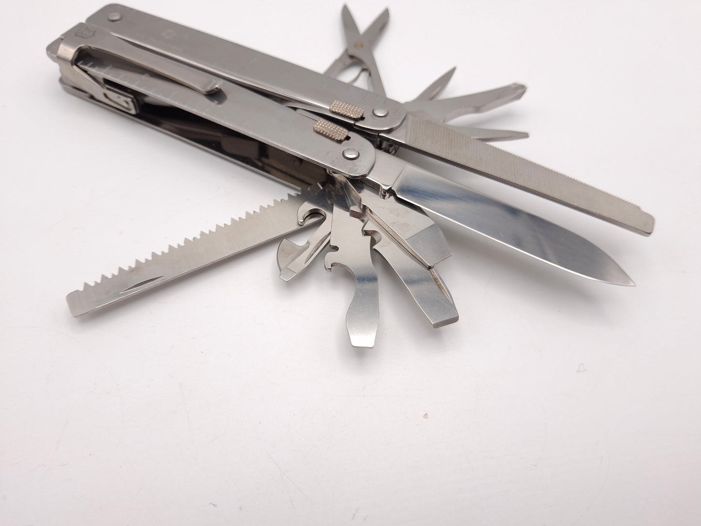 Victorinox SwissTool X met Belt Clip – Grade A