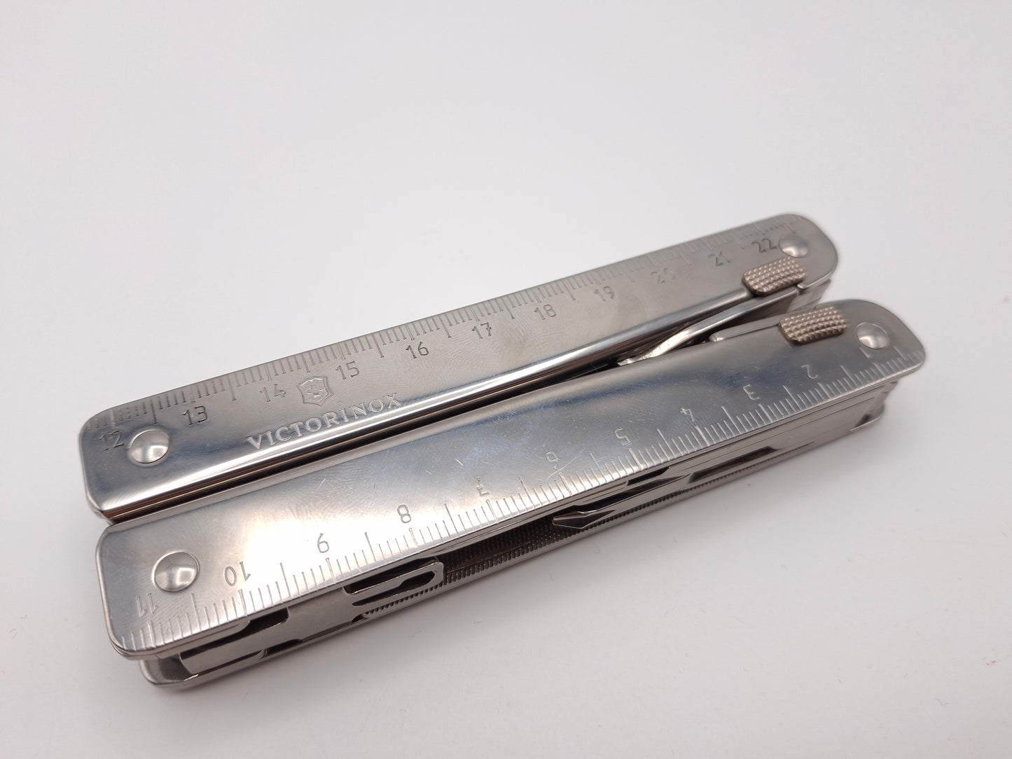 Victorinox SwissTool X met Belt Clip – Grade A