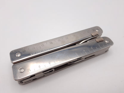 Victorinox SwissTool X met Belt Clip – Grade A