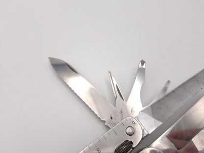 Victorinox Swiss Tool – Grade B