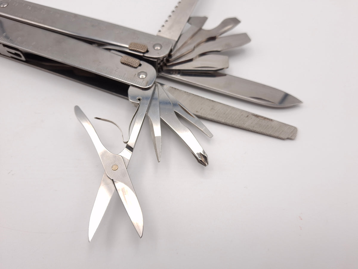 Victorinox Swiss Tool X – Grade B