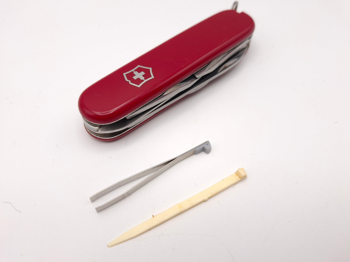 Victorinox Camper Red – Grade B