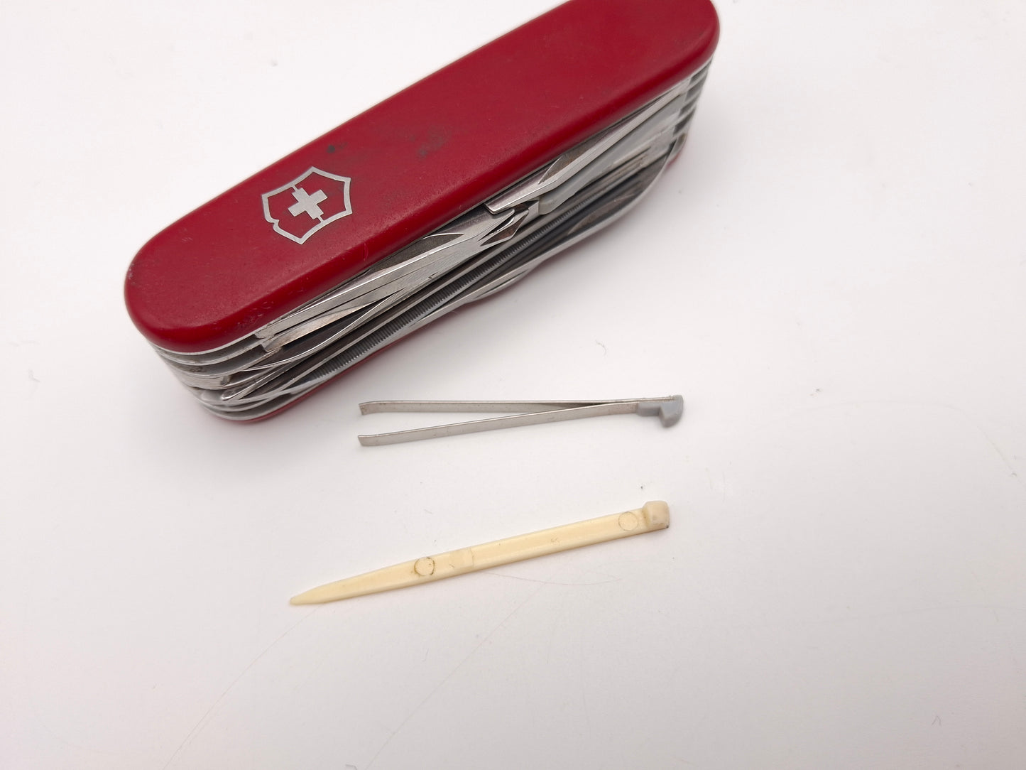 Victorinox Champion Original Red – Grade C