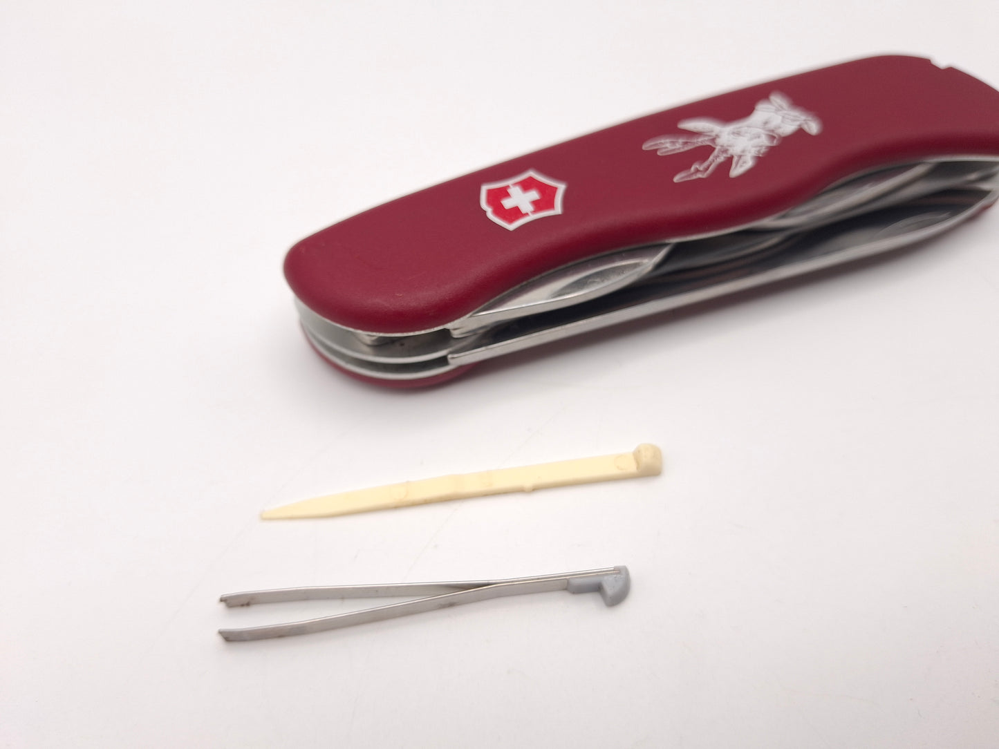 Victorinox Hunter Red – Grade B