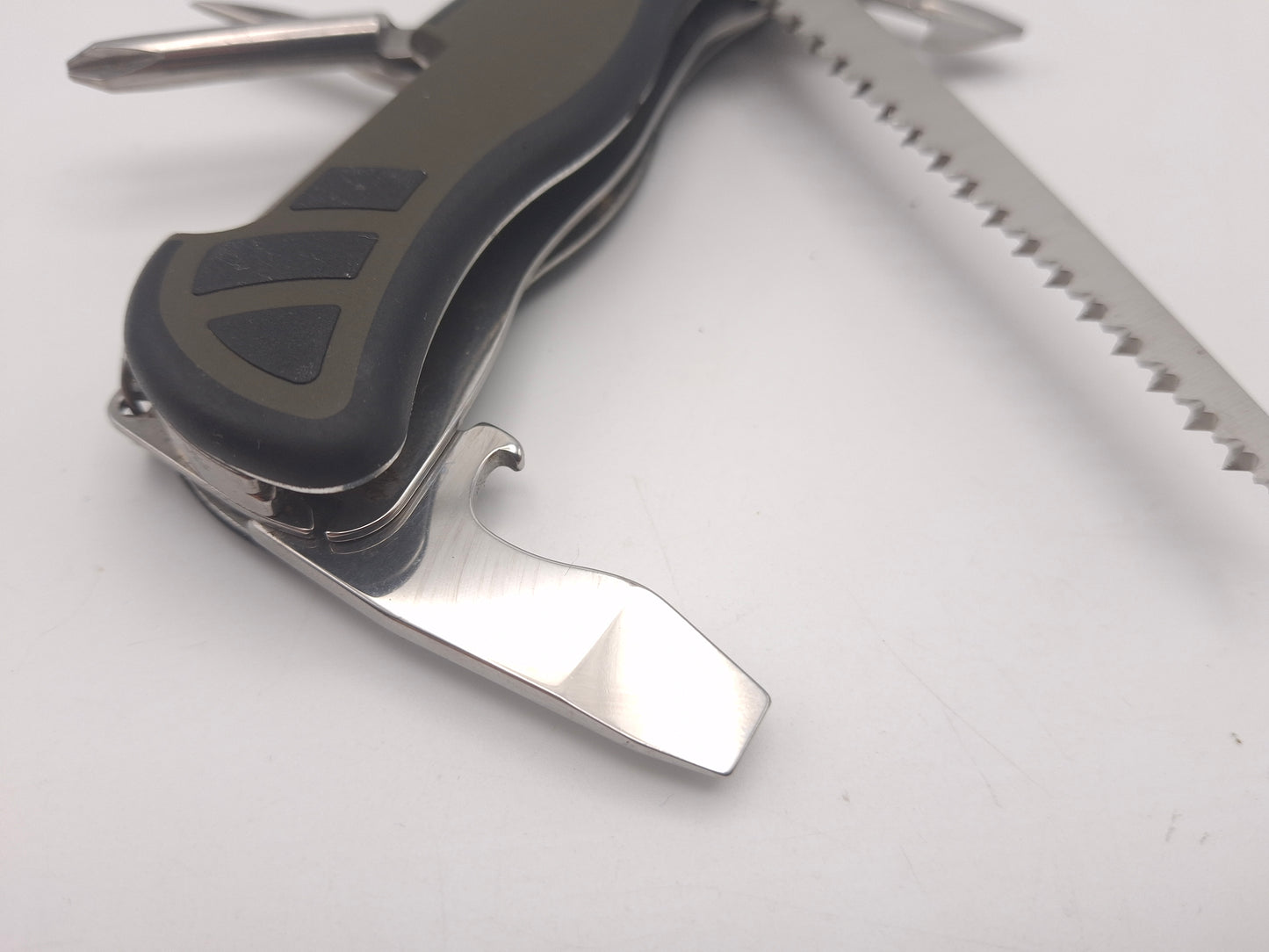 Victorinox Soldier 08 One Hand (Model 2015) – Grade B