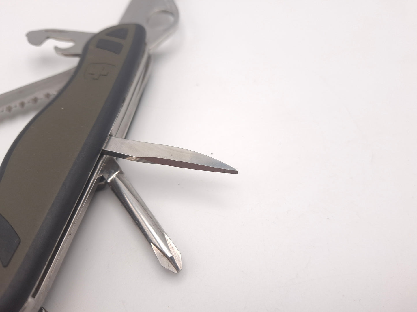Victorinox Soldier 08 One Hand (Model 2015) – Grade B