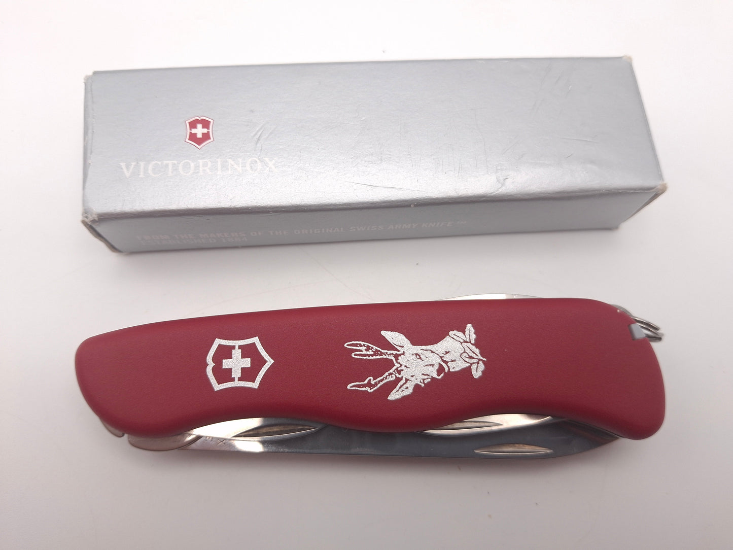 Victorinox Hunter Red – Grade A