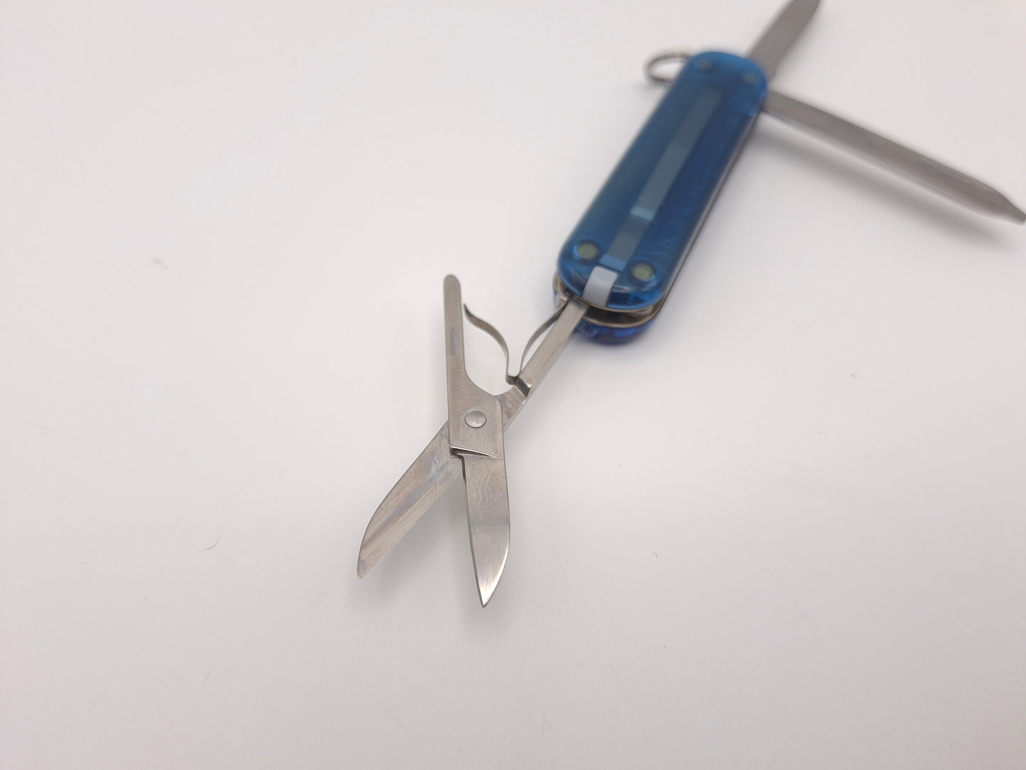 Victorinox Swiss Lite Blue Transparent – ​​Grade A