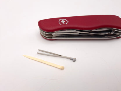 Victorinox Outrider Slide Lock Rood – Grade B