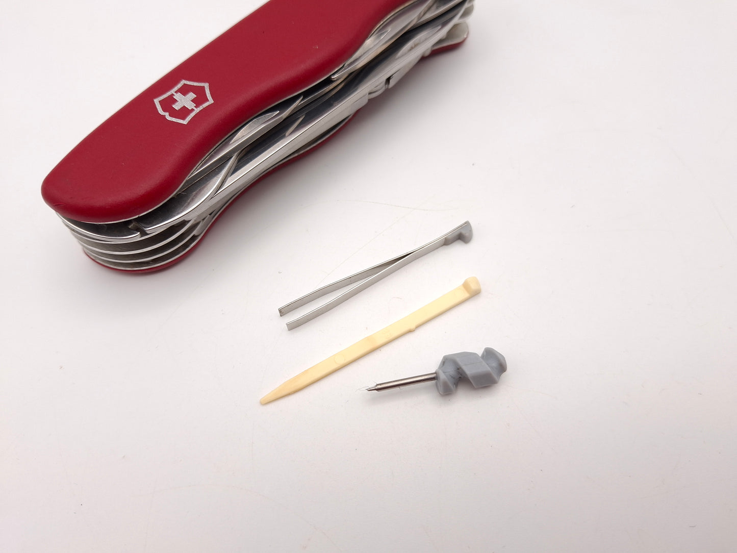 Victorinox Hercules Red – Grade B