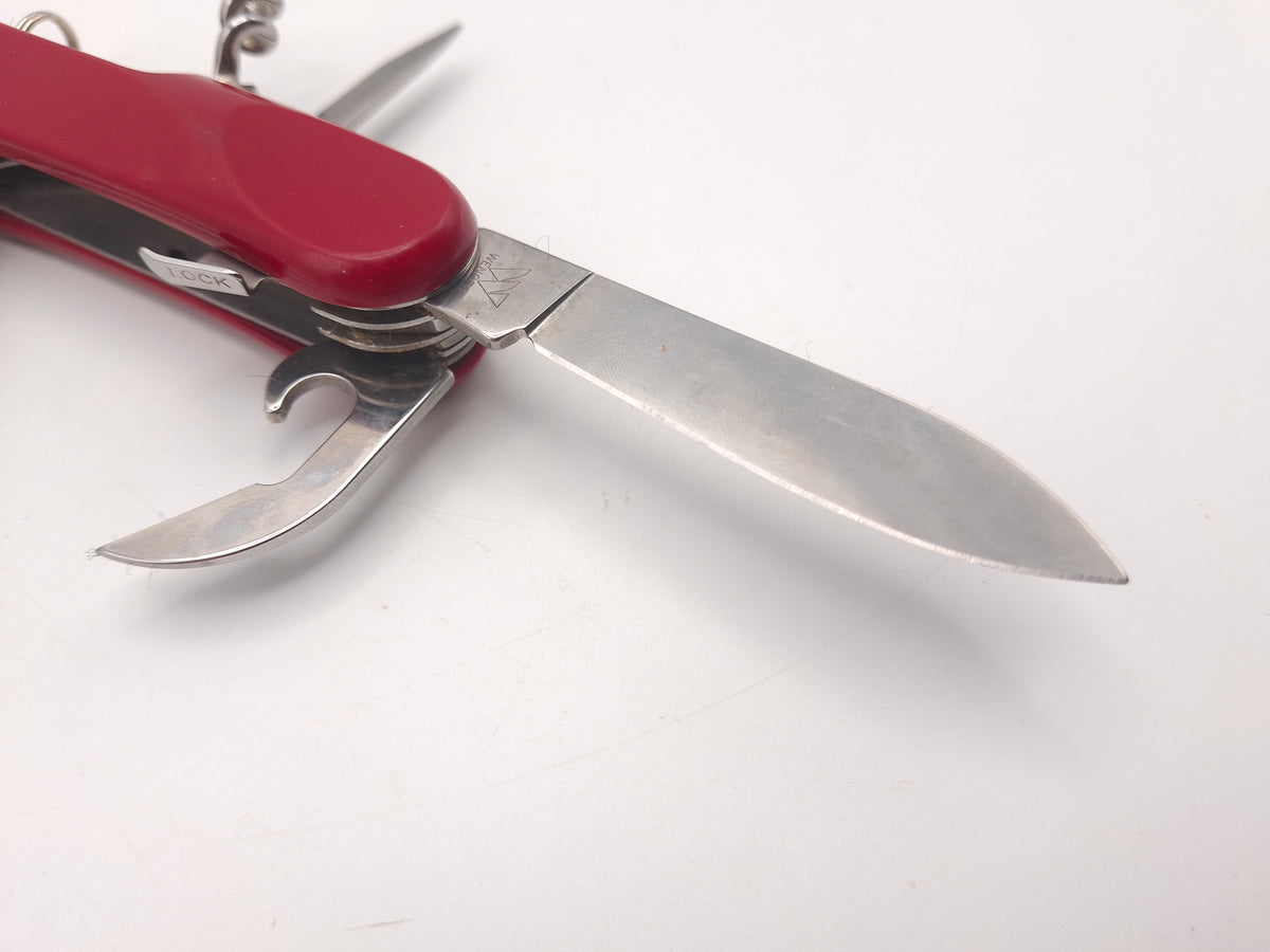 Wenger Evolution S17 Red – Grade C