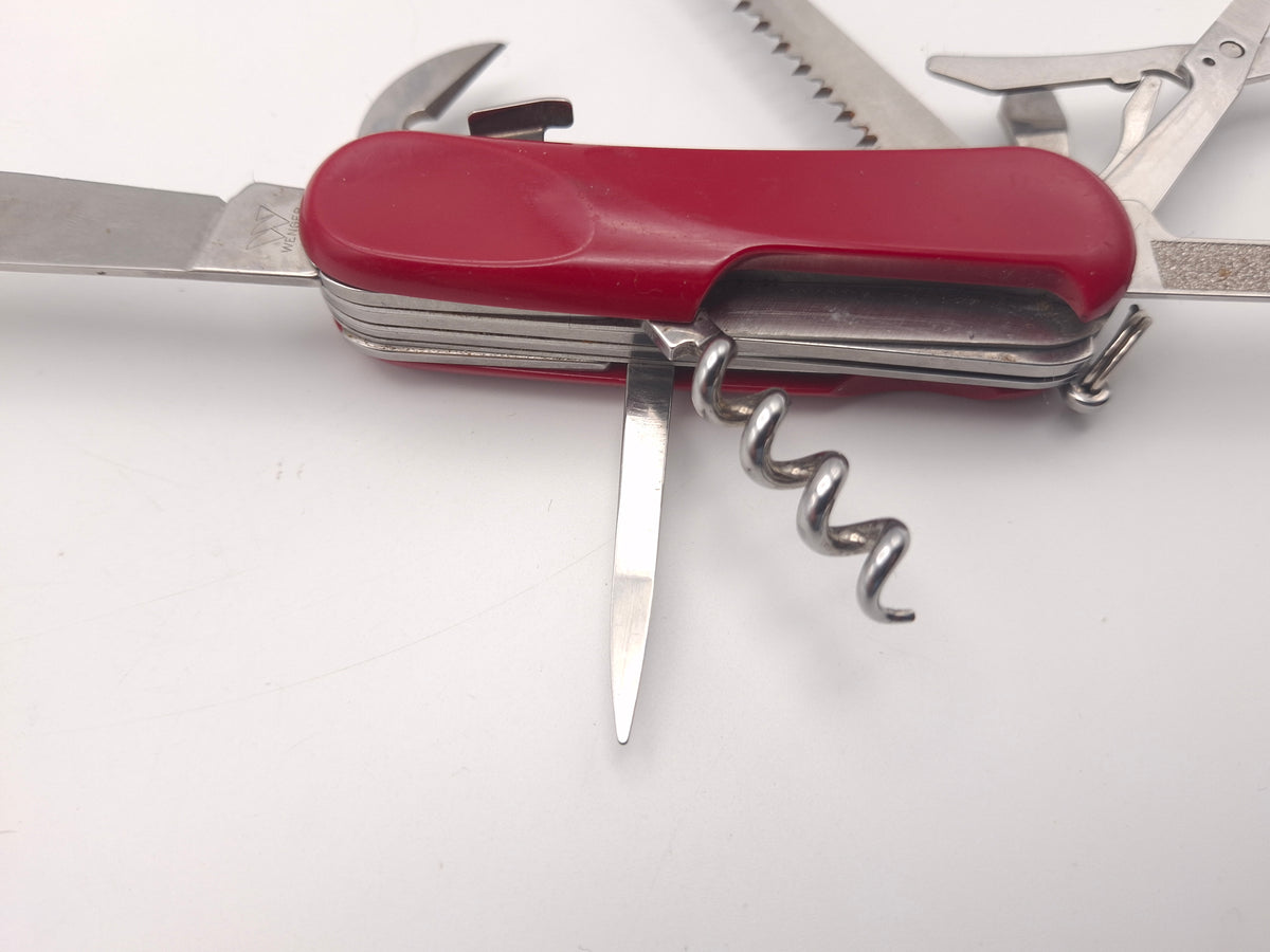 Wenger Evolution S17 Red – Grade C