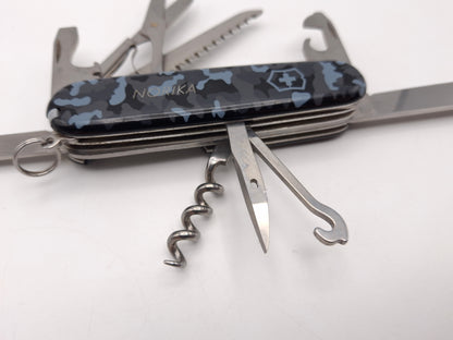 Victorinox Huntsman Navy Camouflage gravering NORIKA – OUTLET