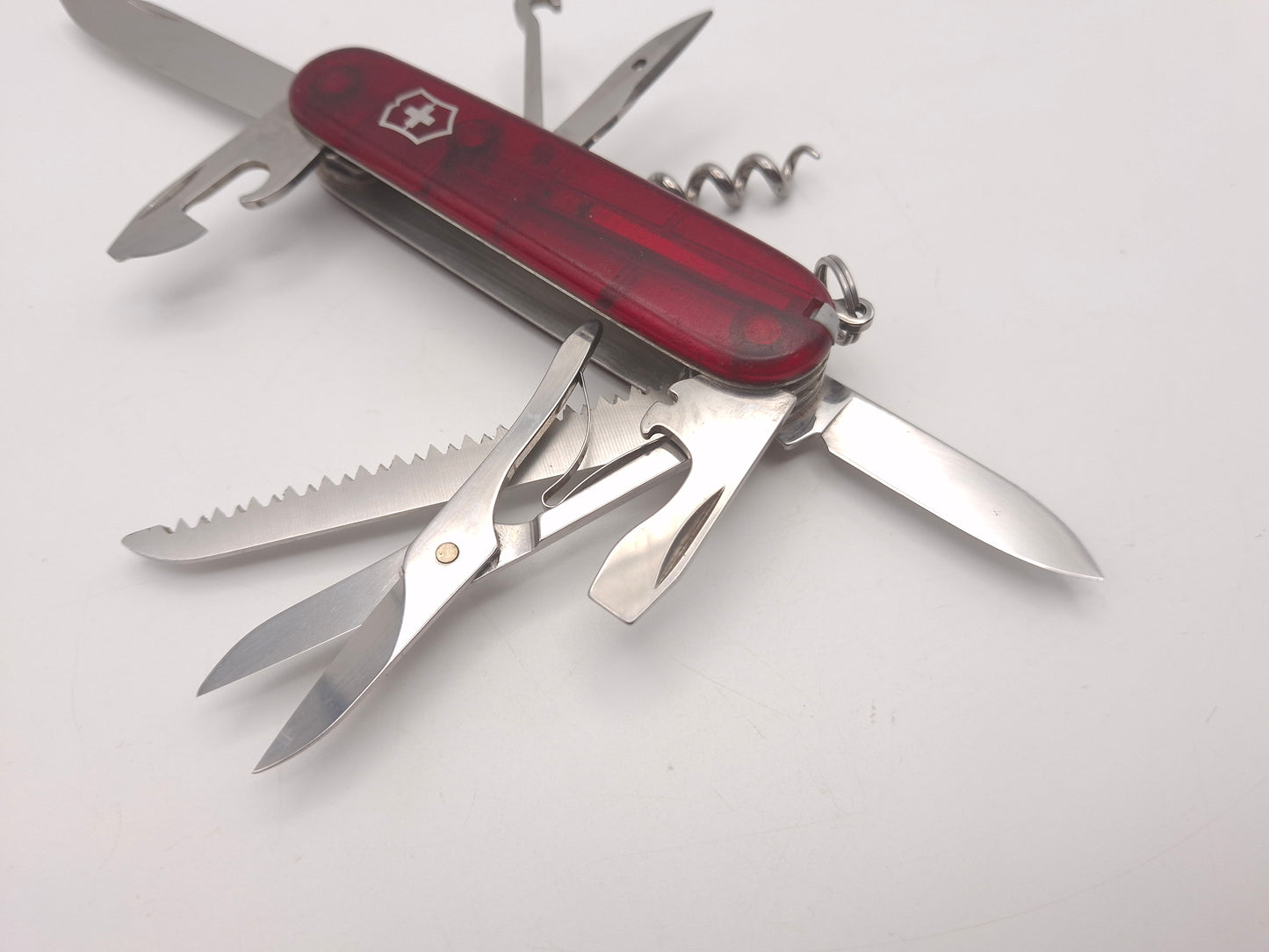 Victorinox Huntsman transparant rood met gravering– OUTLET