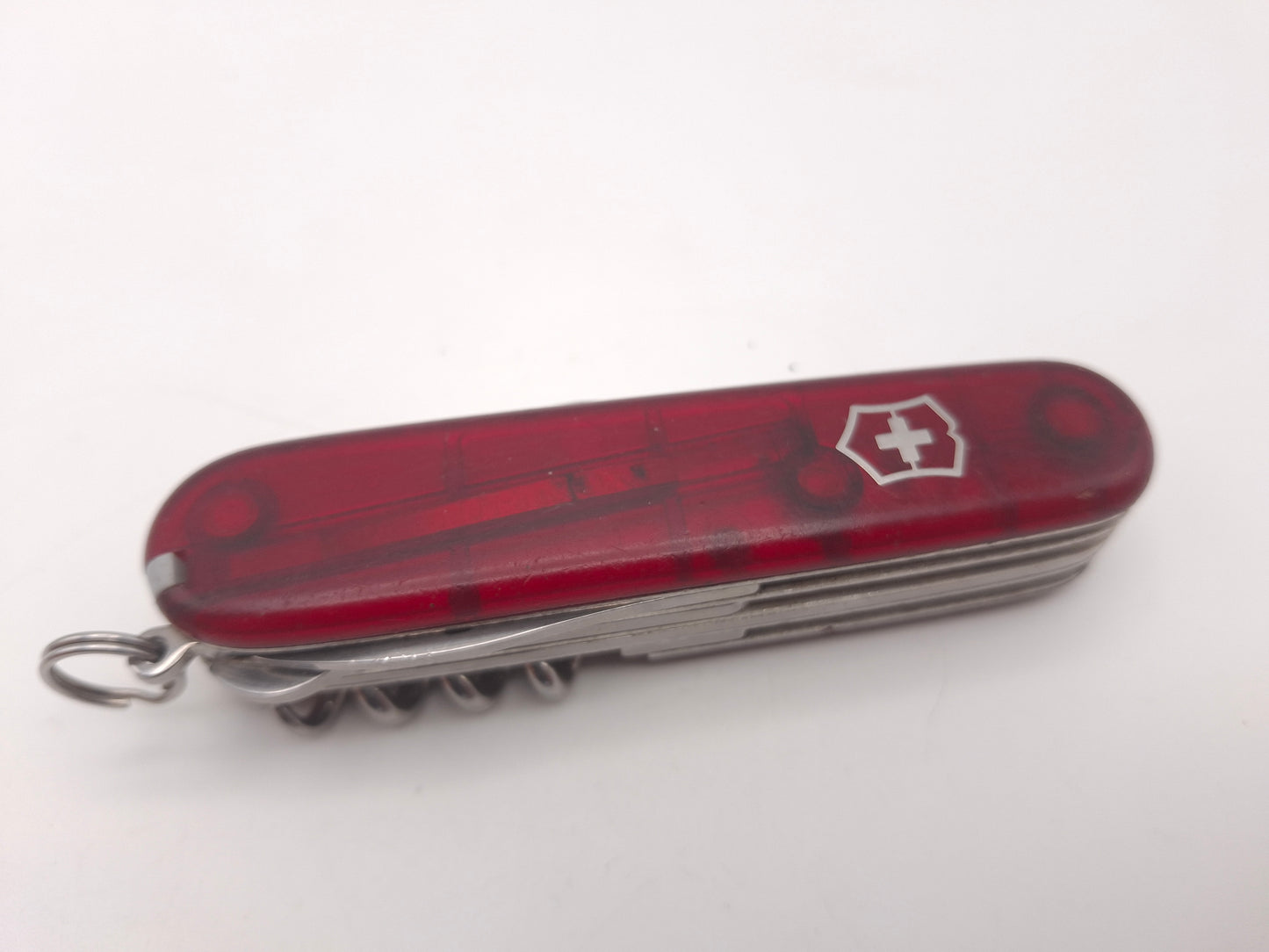 Victorinox Huntsman transparant rood met gravering– OUTLET